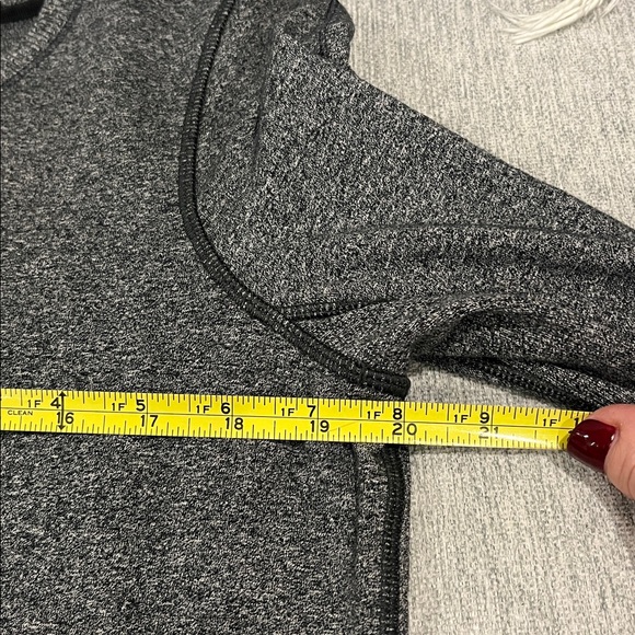 Lululemon exhalation pullover II - Picture 14 of 14